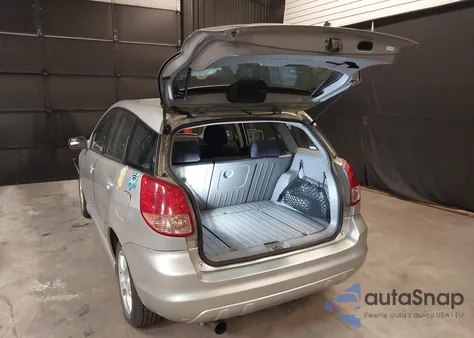 2004 Toyota Matrix Xr z USA, uszkodzony, nr VIN 2T1KR32E24C262560